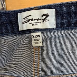 NWT Size 22W Seven7 Loose Straight Jean